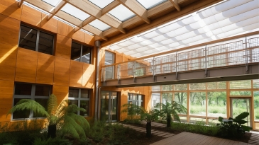 Un hall d'immeuble de bureaux performant en énergie
